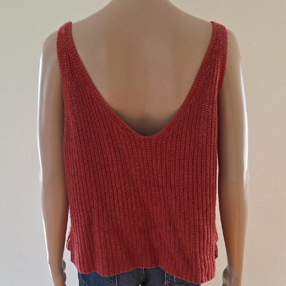 Red-Orange Knit Tank - Picture 2 of 8